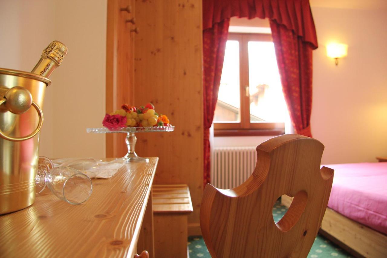 Hotel Lory Pinzolo Dış mekan fotoğraf