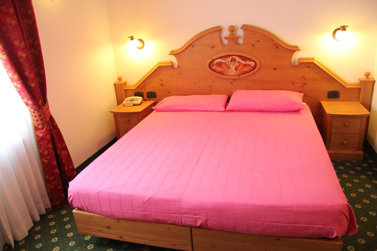 Hotel Lory Pinzolo Dış mekan fotoğraf