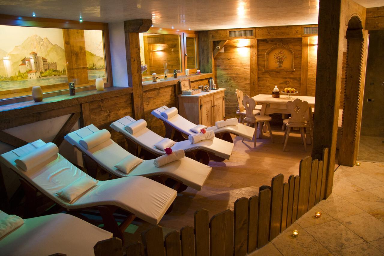 Hotel Lory Pinzolo Dış mekan fotoğraf
